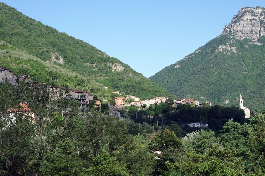Agriturismo Mulino Del Castello Nasino Eksteriør billede